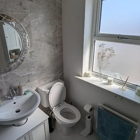 Bright 2bd Family With Hidden Zen Den & Garden * Dublin
