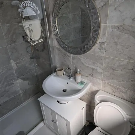 Bright 2bd Family With Hidden Zen Den & Garden *