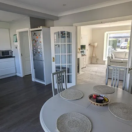 Διαμέρισμα Bright 2bd Family With Hidden Zen Den & Garden