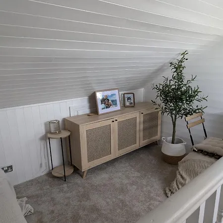 Bright 2bd Family With Hidden Zen Den & Garden *